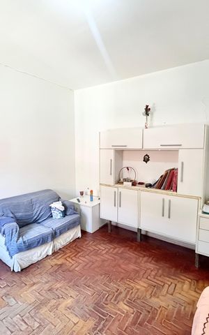 Casa à venda com 800m², 2 quartos e 5 vagas Casa à venda com 800m², 2 quartos e 5 vagasSala