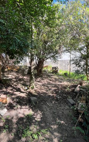 Casa à venda com 800m², 2 quartos e 5 vagas Casa à venda com 800m², 2 quartos e 5 vagasÁrea externa