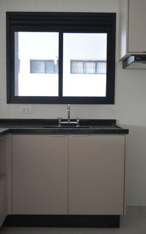 Apartamento para alugar com 63m², 2 quartos e 2 vagasCozinha