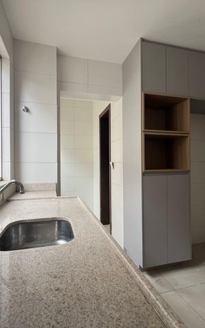 Apartamento à venda com 184m², 4 quartos e 2 vagas