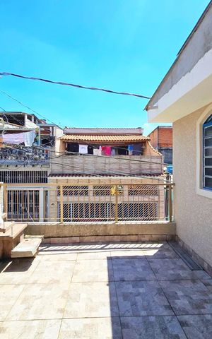 Casa à venda com 108m², 3 quartos e 2 vagas Casa à venda com 108m², 3 quartos e 2 vagasÁrea comum