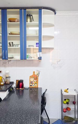 Casa à venda com 108m², 3 quartos e 2 vagas Casa à venda com 108m², 3 quartos e 2 vagasCozinha