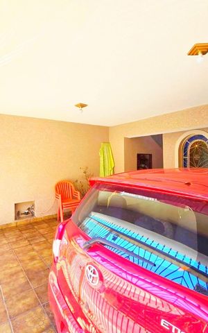 Casa à venda com 108m², 3 quartos e 2 vagas Casa à venda com 108m², 3 quartos e 2 vagasGaragem