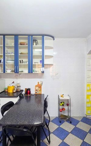 Casa à venda com 108m², 3 quartos e 2 vagas Casa à venda com 108m², 3 quartos e 2 vagasCozinha