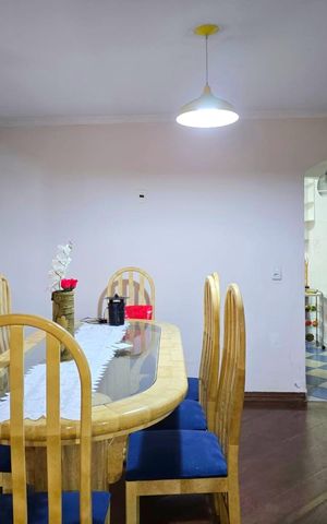 Casa à venda com 108m², 3 quartos e 2 vagas Casa à venda com 108m², 3 quartos e 2 vagasCopa