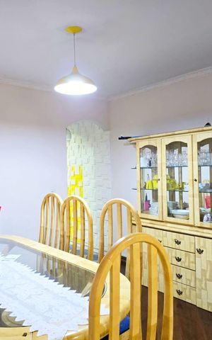 Casa à venda com 108m², 3 quartos e 2 vagas Casa à venda com 108m², 3 quartos e 2 vagasCopa
