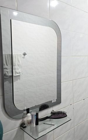 Casa à venda com 108m², 3 quartos e 2 vagas Casa à venda com 108m², 3 quartos e 2 vagasBanheiro social