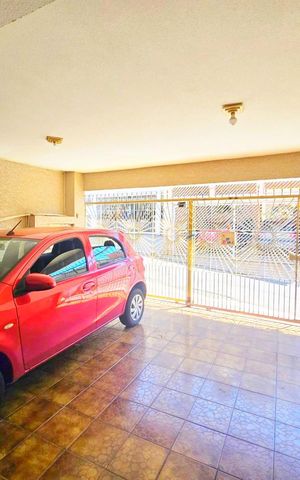 Casa à venda com 108m², 3 quartos e 2 vagas Casa à venda com 108m², 3 quartos e 2 vagasGaragem