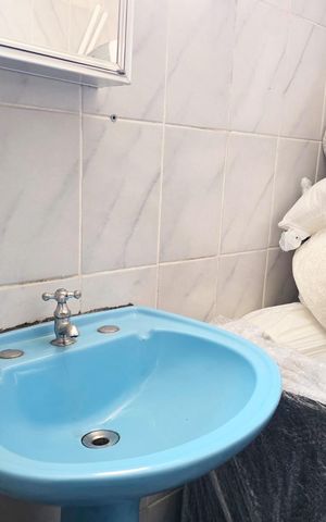 Casa à venda com 108m², 3 quartos e 2 vagas Casa à venda com 108m², 3 quartos e 2 vagasBanheiro de serviço