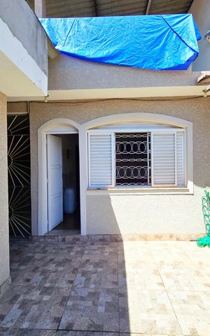 Casa à venda com 108m², 3 quartos e 2 vagas Casa à venda com 108m², 3 quartos e 2 vagasÁrea comum
