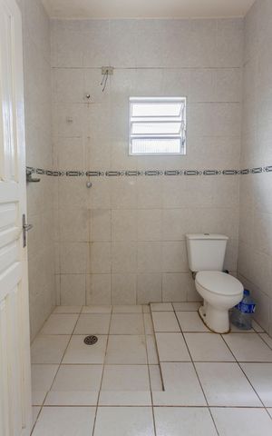 Casa à venda com 680m², 5 quartos e 6 vagasBanheiro - Casa 3