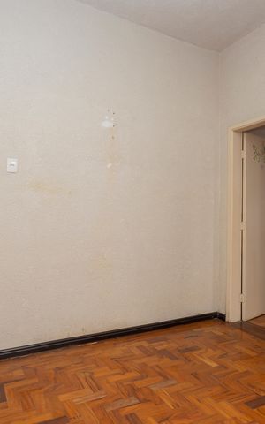 Casa à venda com 680m², 5 quartos e 6 vagasQuarto - Casa 1