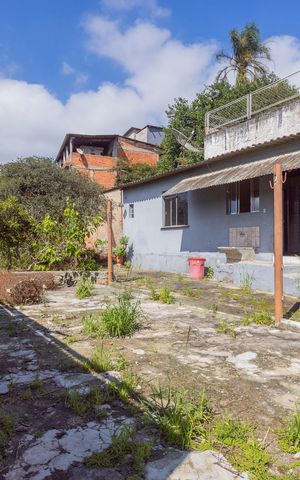 Casa à venda com 680m², 5 quartos e 6 vagasQuintal