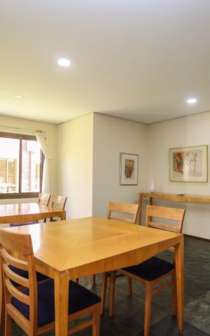 Apartamento para alugar com 138m², 3 quartos e 3 vagas Apartamento para alugar com 138m², 3 quartos e 3 vagasÁrea comum - Salão de festas
