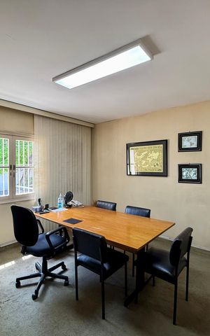 Casa à venda com 137m², 3 quartos e 2 vagas Casa à venda com 137m², 3 quartos e 2 vagasSuíte