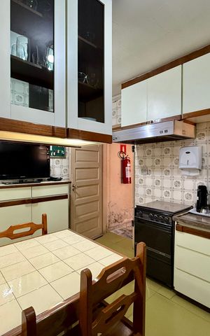 Casa à venda com 137m², 3 quartos e 2 vagas Casa à venda com 137m², 3 quartos e 2 vagasCozinha