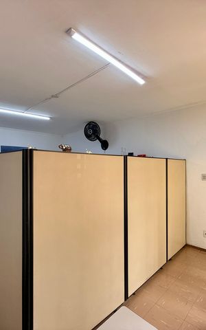 Casa à venda com 137m², 3 quartos e 2 vagas Casa à venda com 137m², 3 quartos e 2 vagasSala