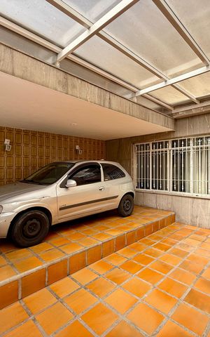 Casa à venda com 137m², 3 quartos e 2 vagas Casa à venda com 137m², 3 quartos e 2 vagasGaragem