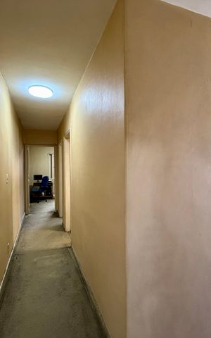 Casa à venda com 137m², 3 quartos e 2 vagas Casa à venda com 137m², 3 quartos e 2 vagasCorredor Quartos