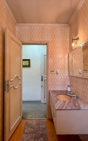 Casa à venda com 137m², 3 quartos e 2 vagas Casa à venda com 137m², 3 quartos e 2 vagasBanheiro Suíte