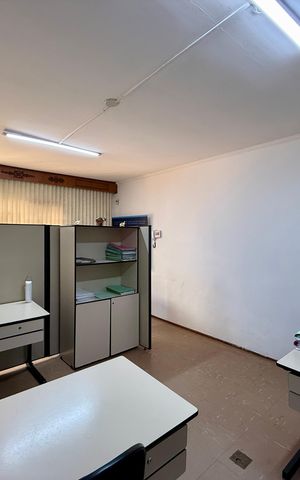 Casa à venda com 137m², 3 quartos e 2 vagas Casa à venda com 137m², 3 quartos e 2 vagasSala