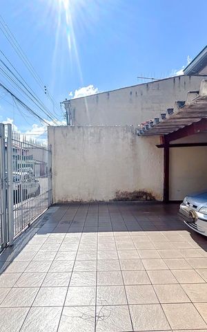Casa à venda com 216m², 2 quartos e 4 vagasGaragem
