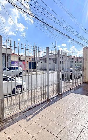 Casa à venda com 216m², 2 quartos e 4 vagasGaragem