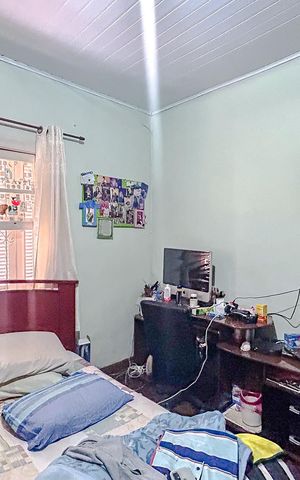 Casa à venda com 216m², 2 quartos e 4 vagasQuarto 2