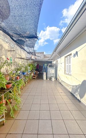 Casa à venda com 216m², 2 quartos e 4 vagasÁrea externa
