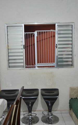Casa à venda com 161m², 4 quartos e 2 vagasSala
