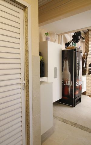 Casa de condomínio à venda com 230m², 3 quartos e 2 vagasÁrea de Serviço