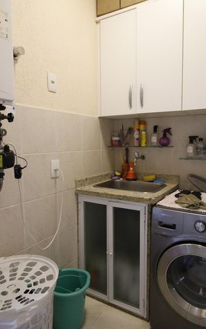 Casa de condomínio à venda com 230m², 3 quartos e 2 vagasÁrea de Serviço