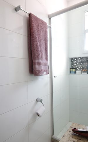 Casa de condomínio à venda com 230m², 3 quartos e 2 vagasBanheiro da Suíte 1