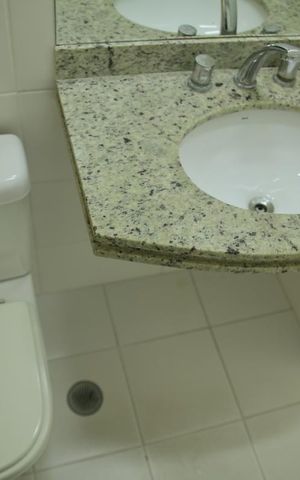 Apartamento à venda com 84m², 3 quartos e 2 vagasBanheiro Social 