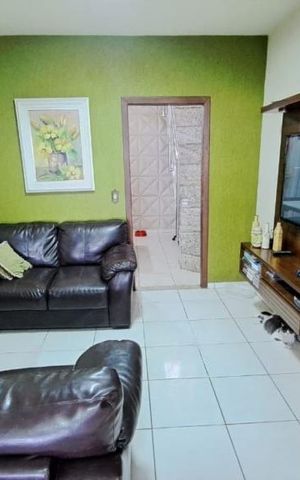 Casa à venda com 263m², 4 quartos e 2 vagas