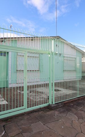 Casa para alugar com 160m², 4 quartos e 2 vagasFachada