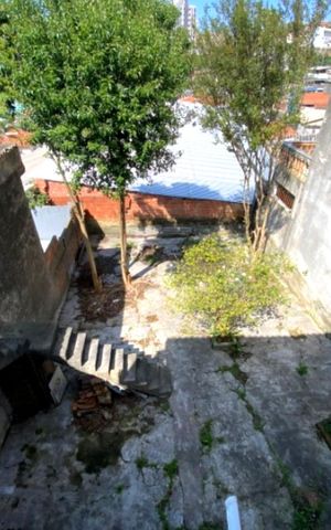 Casa à venda com 120m², 5 quartos e 3 vagas Casa à venda com 120m², 5 quartos e 3 vagasCasa dos fundos