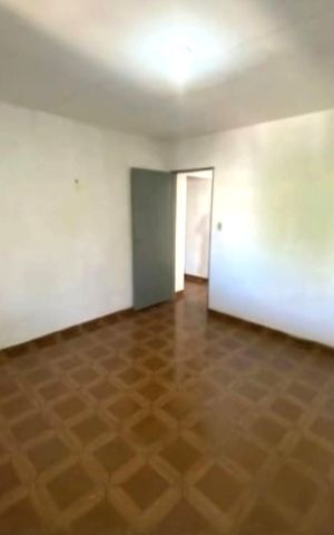 Casa à venda com 120m², 5 quartos e 3 vagas Casa à venda com 120m², 5 quartos e 3 vagasCasa dos fundos