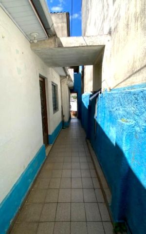 Casa à venda com 120m², 5 quartos e 3 vagas Casa à venda com 120m², 5 quartos e 3 vagasCasa dos fundos