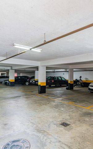 Apartamento à venda com 75m², 3 quartos e 1 vaga Apartamento à venda com 75m², 3 quartos e 1 vagaÁrea comum - Garagem