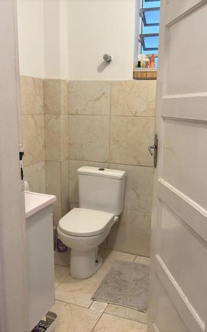 Apartamento à venda com 80m², 2 quartos e sem vaga Apartamento à venda com 80m², 2 quartos e sem vagaBanheiro