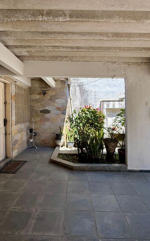 Casa à venda com 75m², 2 quartos e 1 vagaGaragem