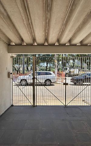 Casa à venda com 75m², 2 quartos e 1 vagaGaragem