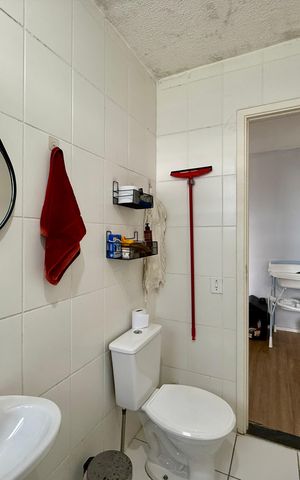 Apartamento à venda com 49m², 2 quartos e 1 vagaBanheiro 