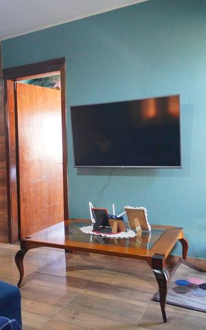 Casa à venda com 110m², 2 quartos e 2 vagasSala