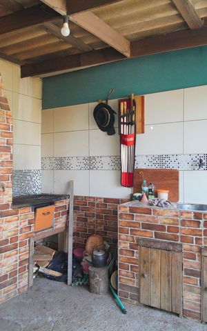 Casa à venda com 110m², 2 quartos e 2 vagasChurrasqueira