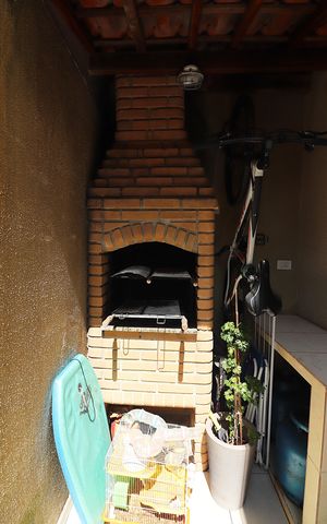Casa de condomínio à venda com 198m², 3 quartos e 2 vagasChurrasqueira