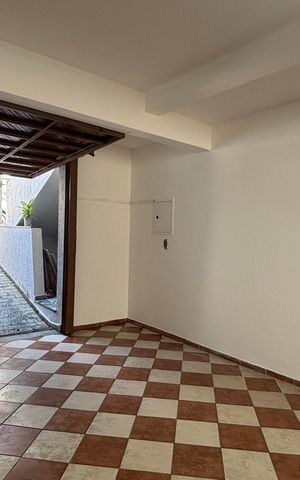 Casa à venda com 232m², 4 quartos e 4 vagas Casa à venda com 232m², 4 quartos e 4 vagasGaragem