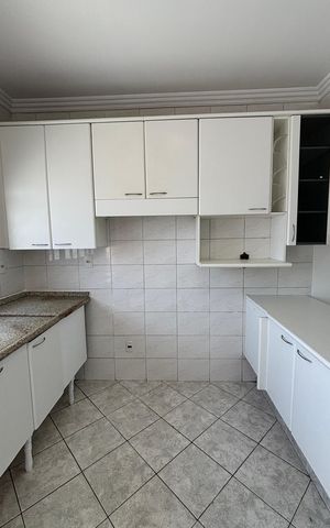 Casa à venda com 232m², 4 quartos e 4 vagas Casa à venda com 232m², 4 quartos e 4 vagasSala de Jantar - Cozinha