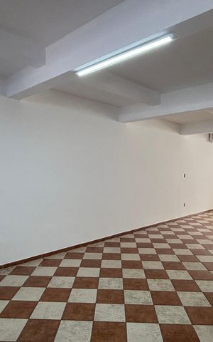 Casa à venda com 232m², 4 quartos e 4 vagas Casa à venda com 232m², 4 quartos e 4 vagasGaragem